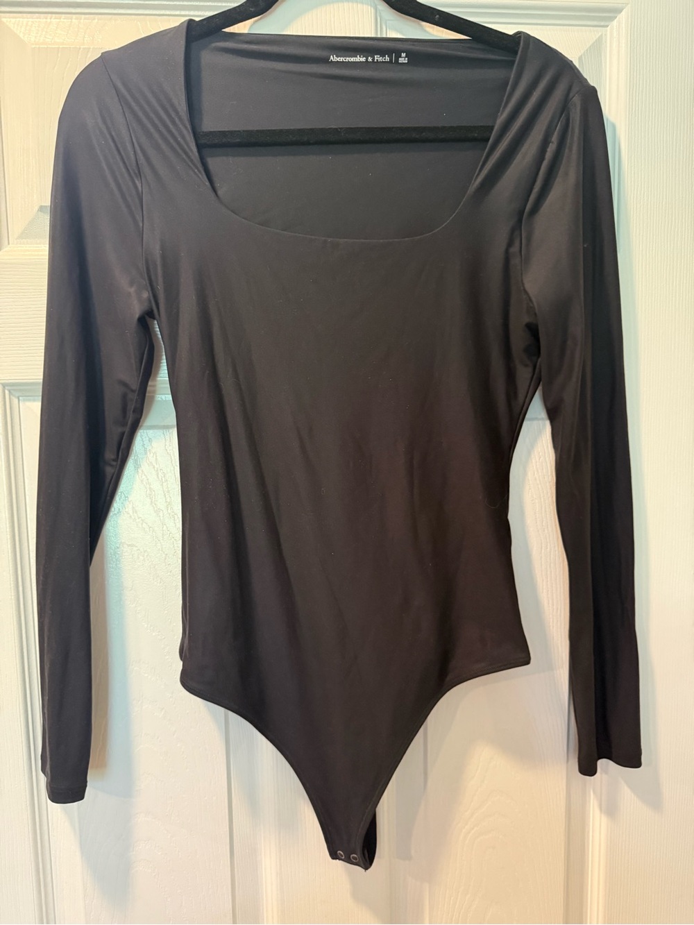 Abercrombie & Fitch Black Long-Sleeve Scoop Neck Bodysuit - Slim Fit